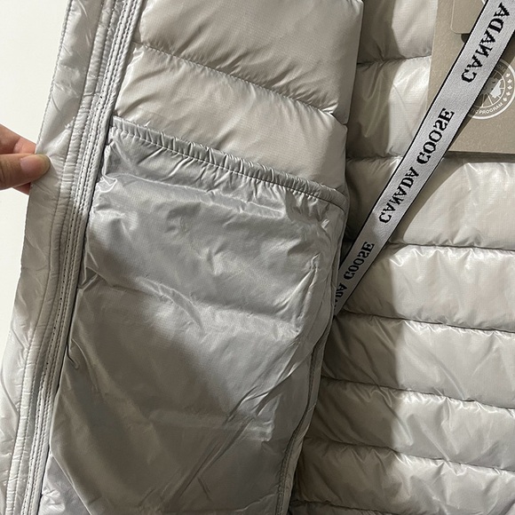 Canada Goose Light Gray Puffer Jacket - Picture 7 of 12